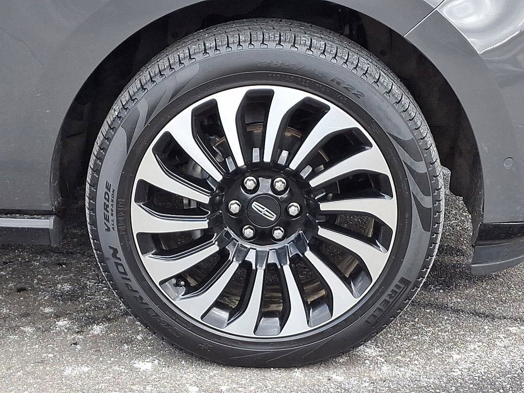 Used 2023 Lincoln Navigator Black Label image 8