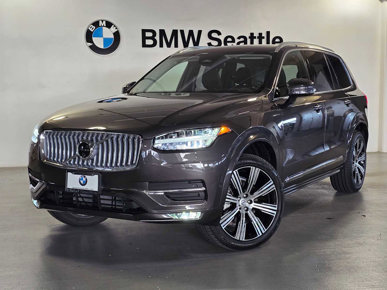 Used 2025 Volvo XC90 B6 Ultra w/ Protection Package Premier
