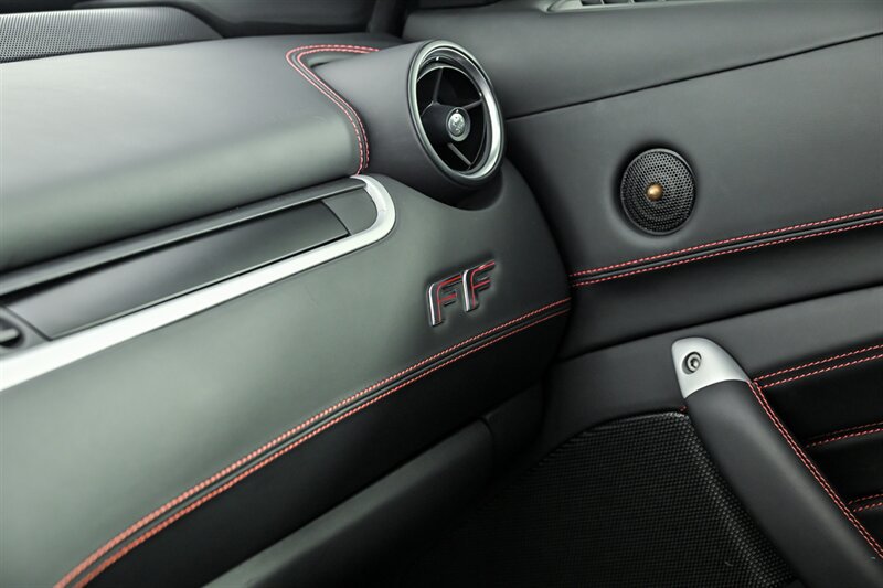 Used 2016 Ferrari FF AWD/4WD image 33
