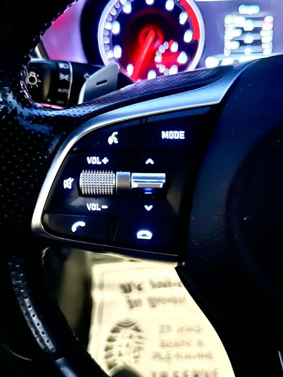 Used 2019 Genesis G70 2.0T Advanced w/ Sport Package RWD image 33