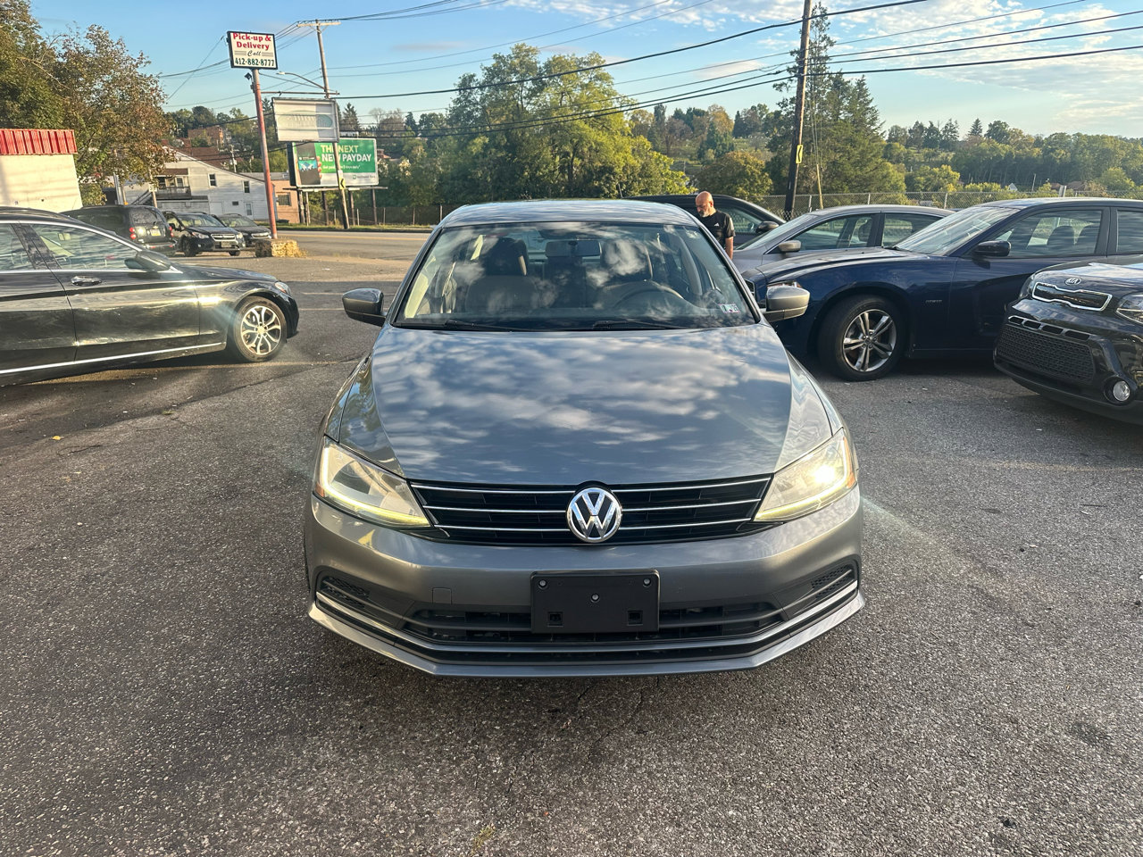 Used 2017 Volkswagen Jetta S image 3