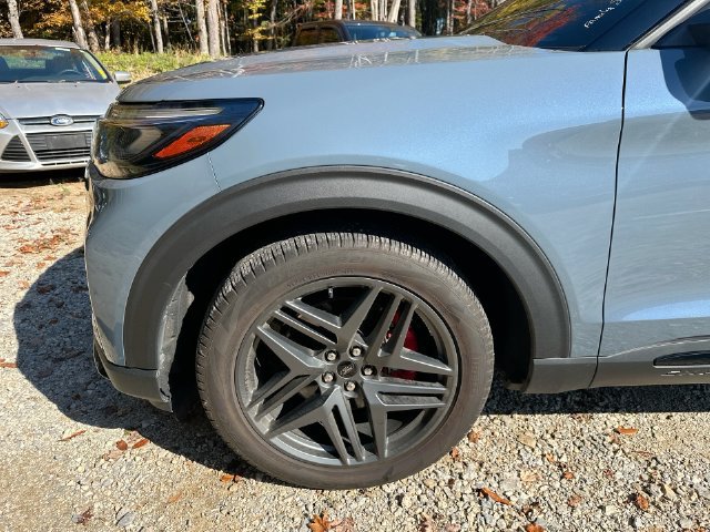 Used 2025 Ford Explorer ST AWD/4WD image 44