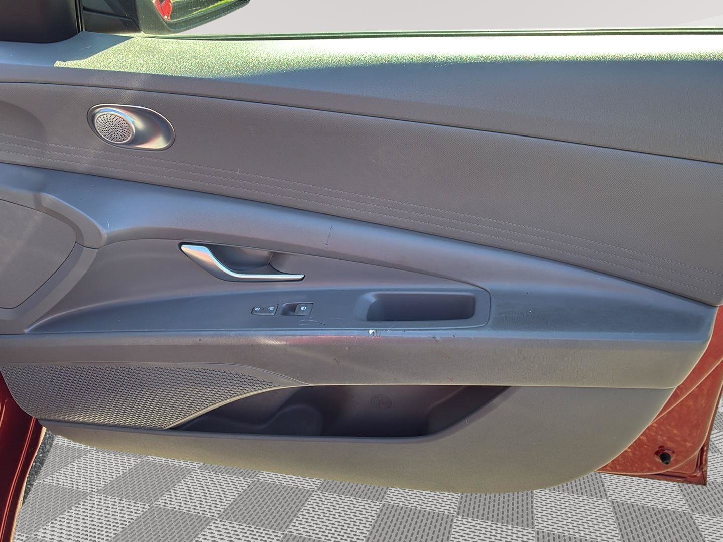 Used 2023 Hyundai Elantra SEL FWD image 9