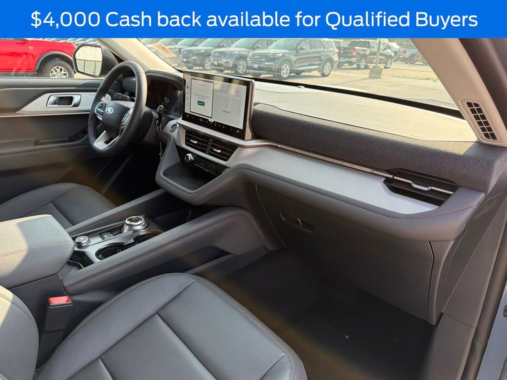 New 2026 Ford Explorer Active w/ Active Comfort Package AWD/4WD image 19