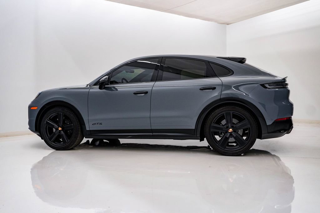 Certified 2025 Porsche Cayenne GTS AWD/4WD image 2