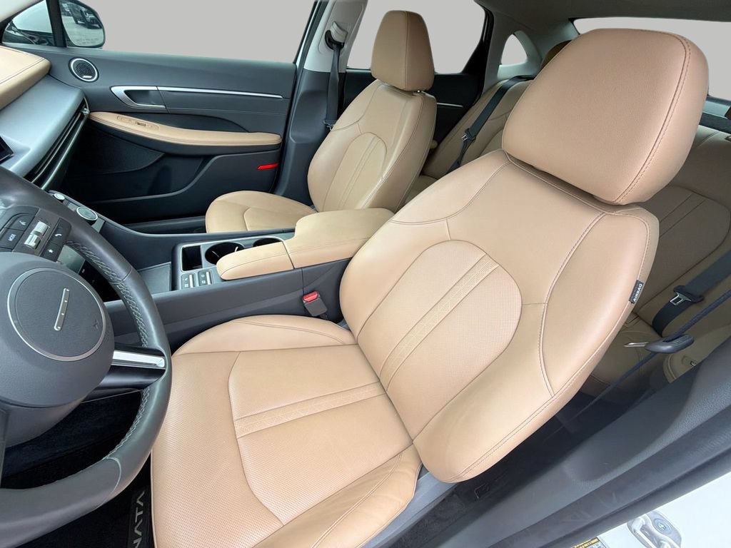 Used 2025 Hyundai Sonata Limited FWD image 16