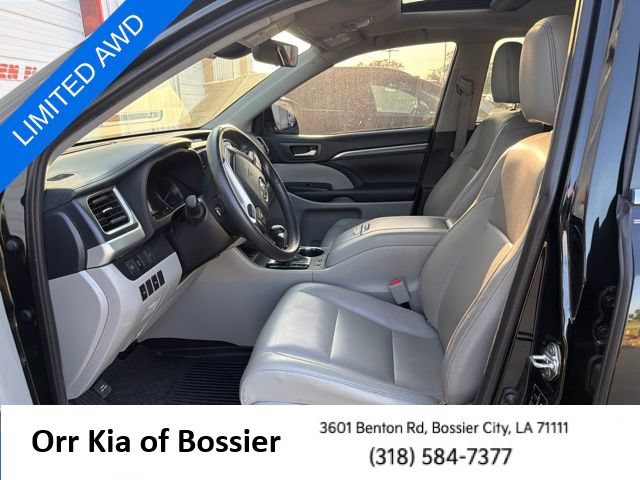 Used 2019 Toyota Highlander Limited w/ Protection Package #3 AWD/4WD image 21
