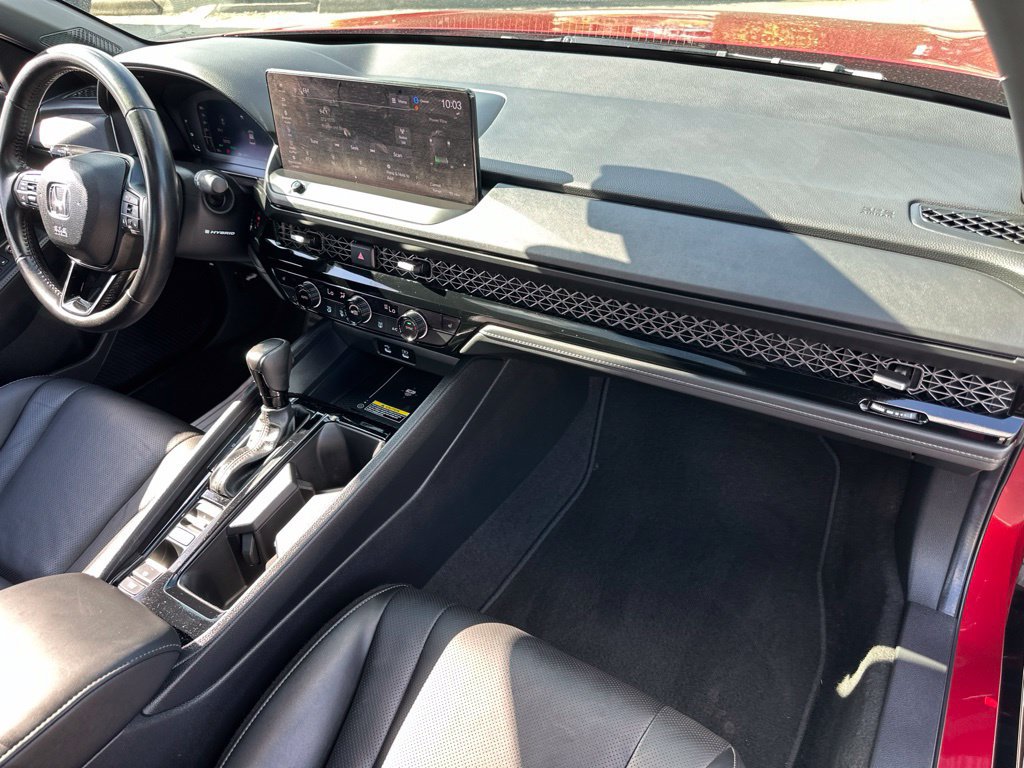 Used 2025 Honda Accord Sport image 36