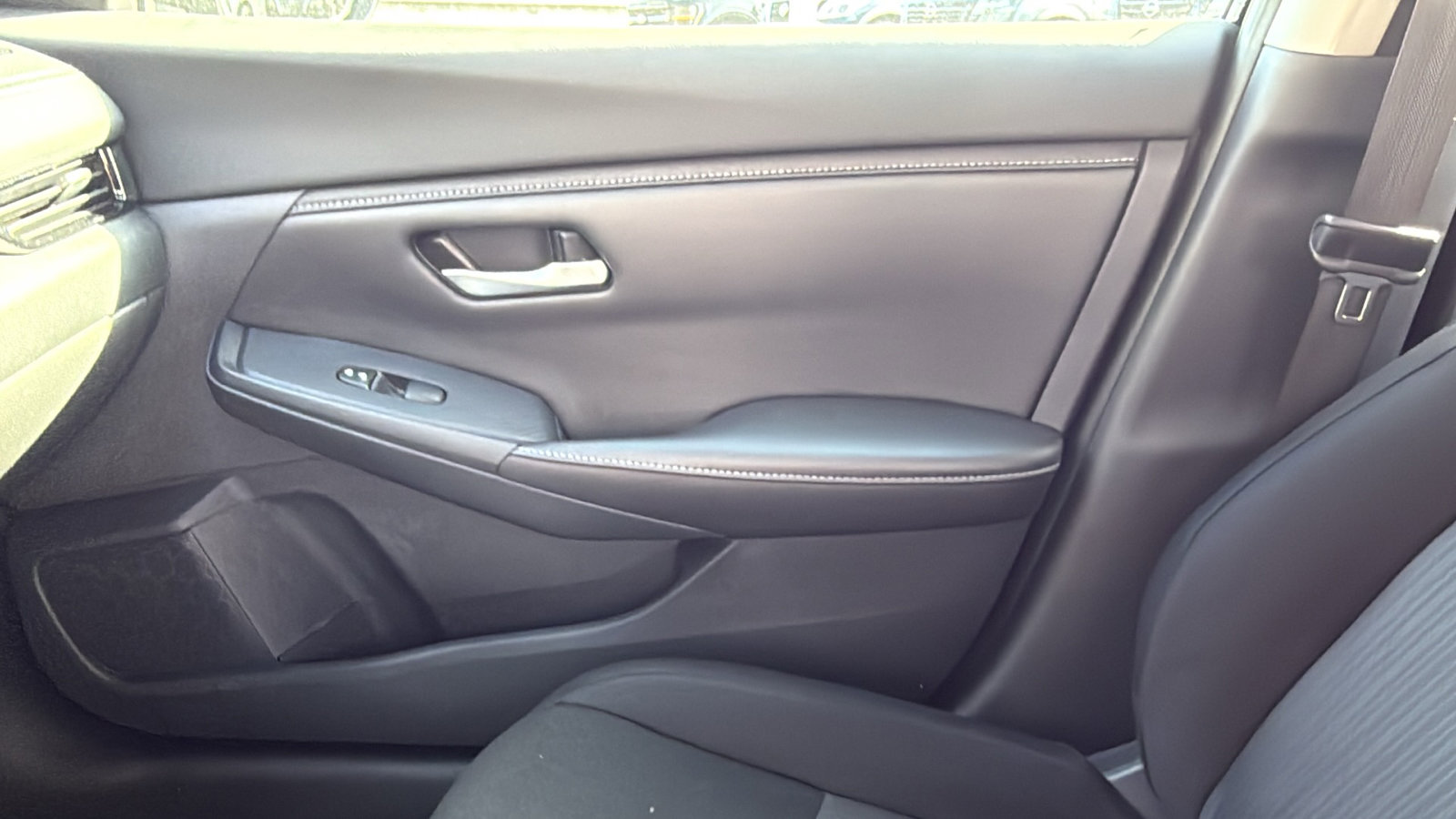 Certified 2022 Nissan Sentra SV w/ All-Weather Package FWD image 18