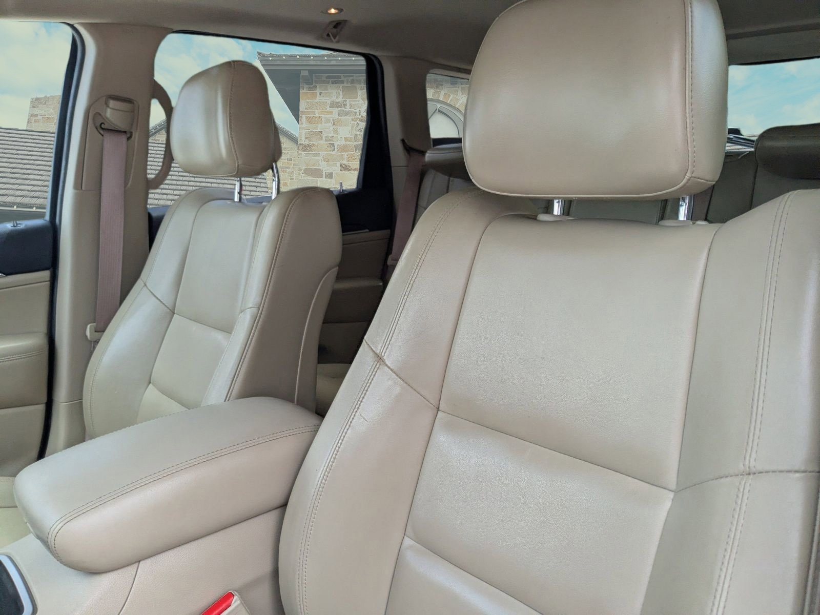 Used 2017 Jeep Grand Cherokee Limited RWD image 8