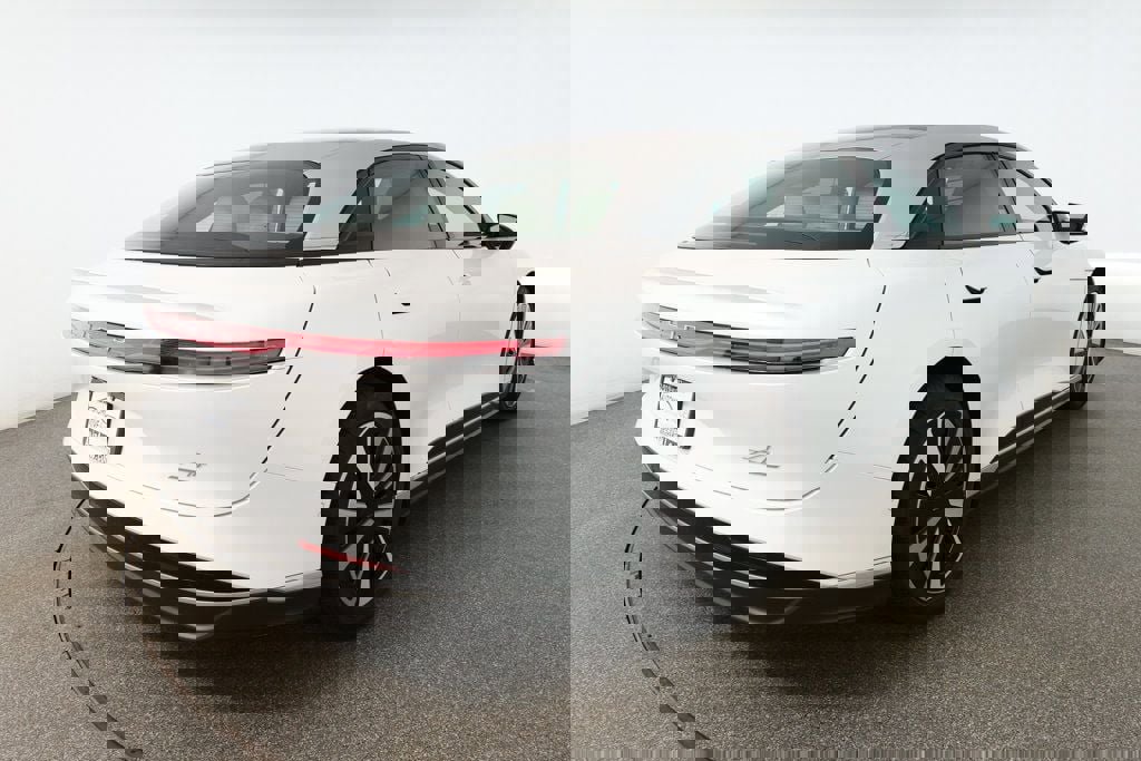 Used 2023 Lucid Air Touring image 4