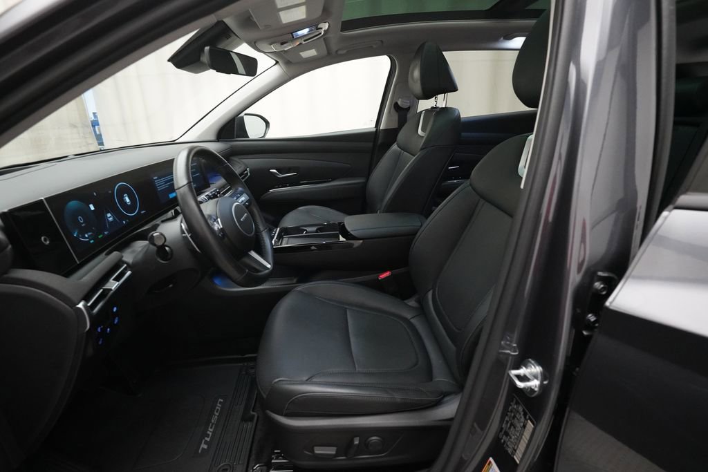 Used 2025 Hyundai Tucson Limited AWD/4WD image 7