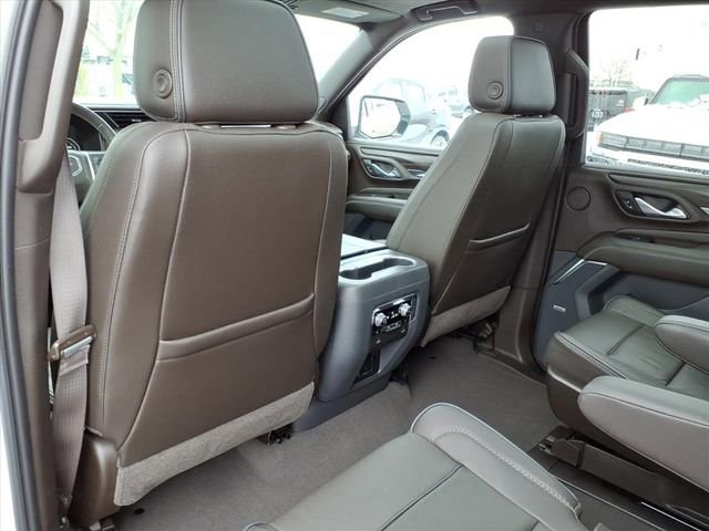 Used 2021 GMC Yukon Denali w/ Denali Premium Package image 16