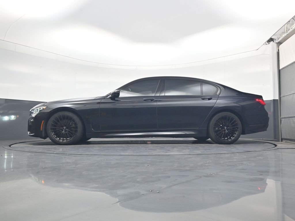 Used 2021 BMW 750i xDrive w/ Executive Package AWD/4WD image 21