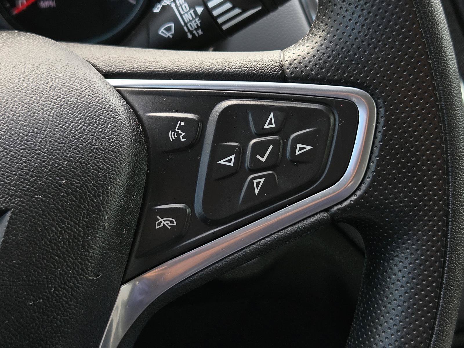 Used 2022 Chevrolet Equinox LS w/ LS Convenience Package FWD image 27