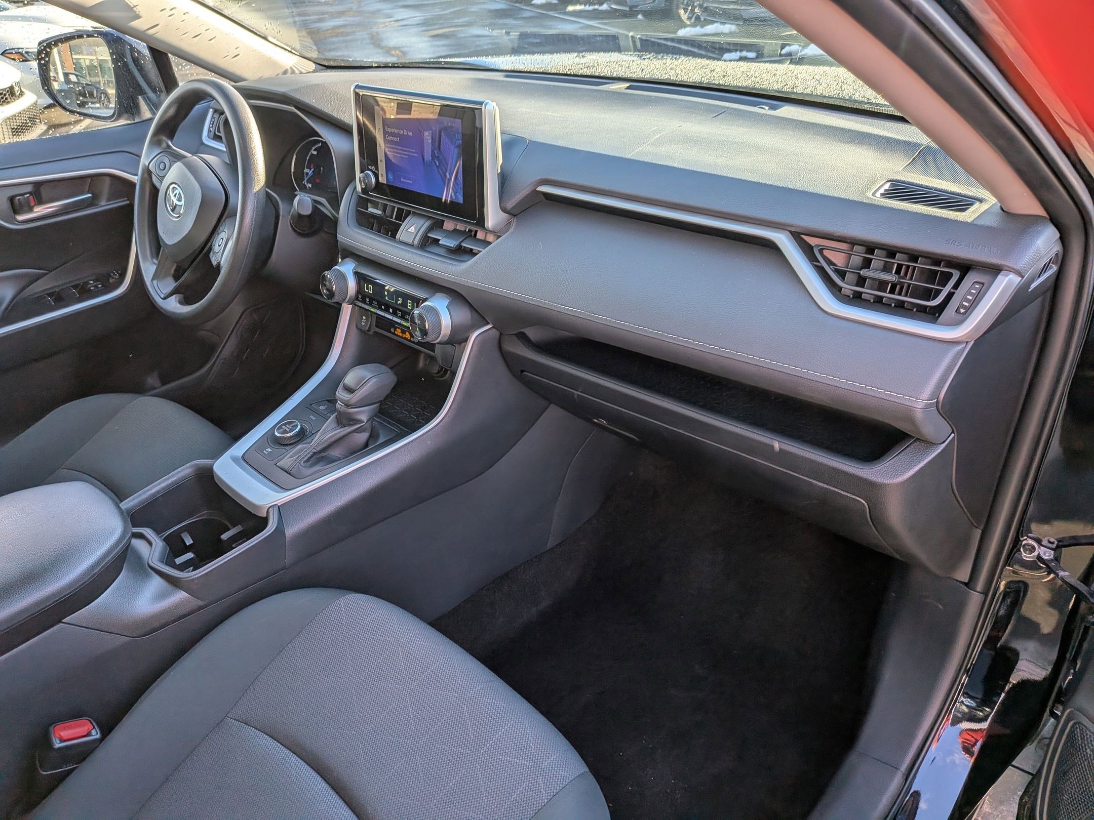 Used 2025 Toyota RAV4 XLE image 34