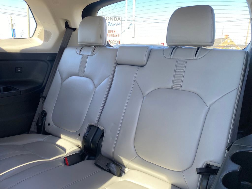 Used 2024 Honda Pilot Touring image 17