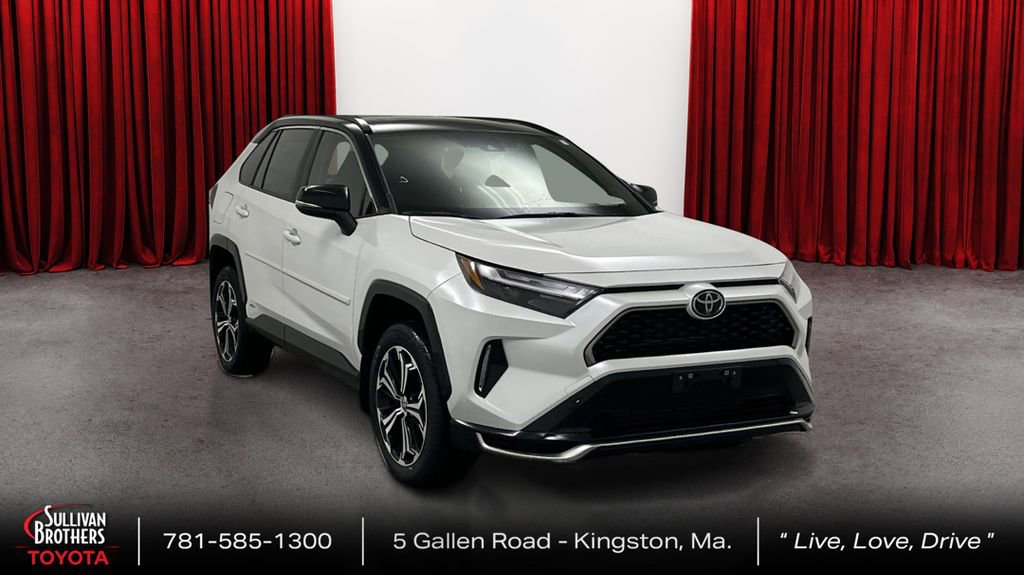 Certified 2025 Toyota RAV4 XSE w/ Weather Package AWD/4WD image 3