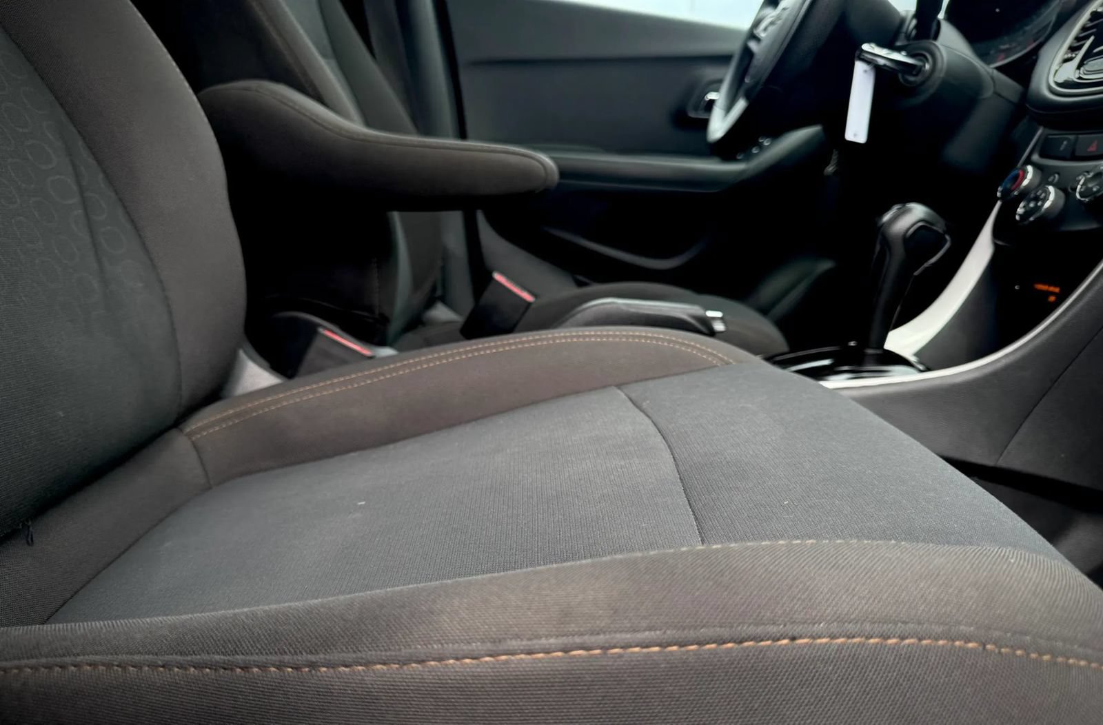 Used 2020 Chevrolet Trax LS w/ Tint and Cruise Package FWD image 27