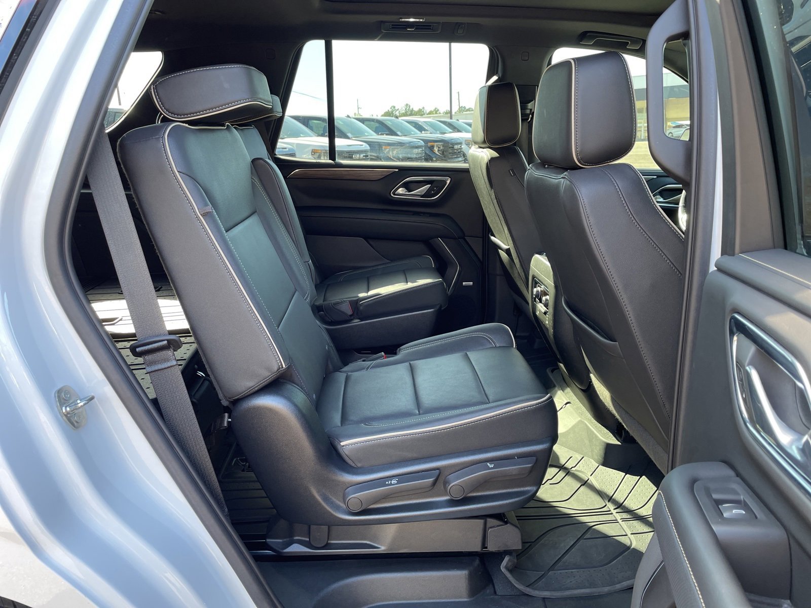 Used 2023 Chevrolet Tahoe Premier image 30