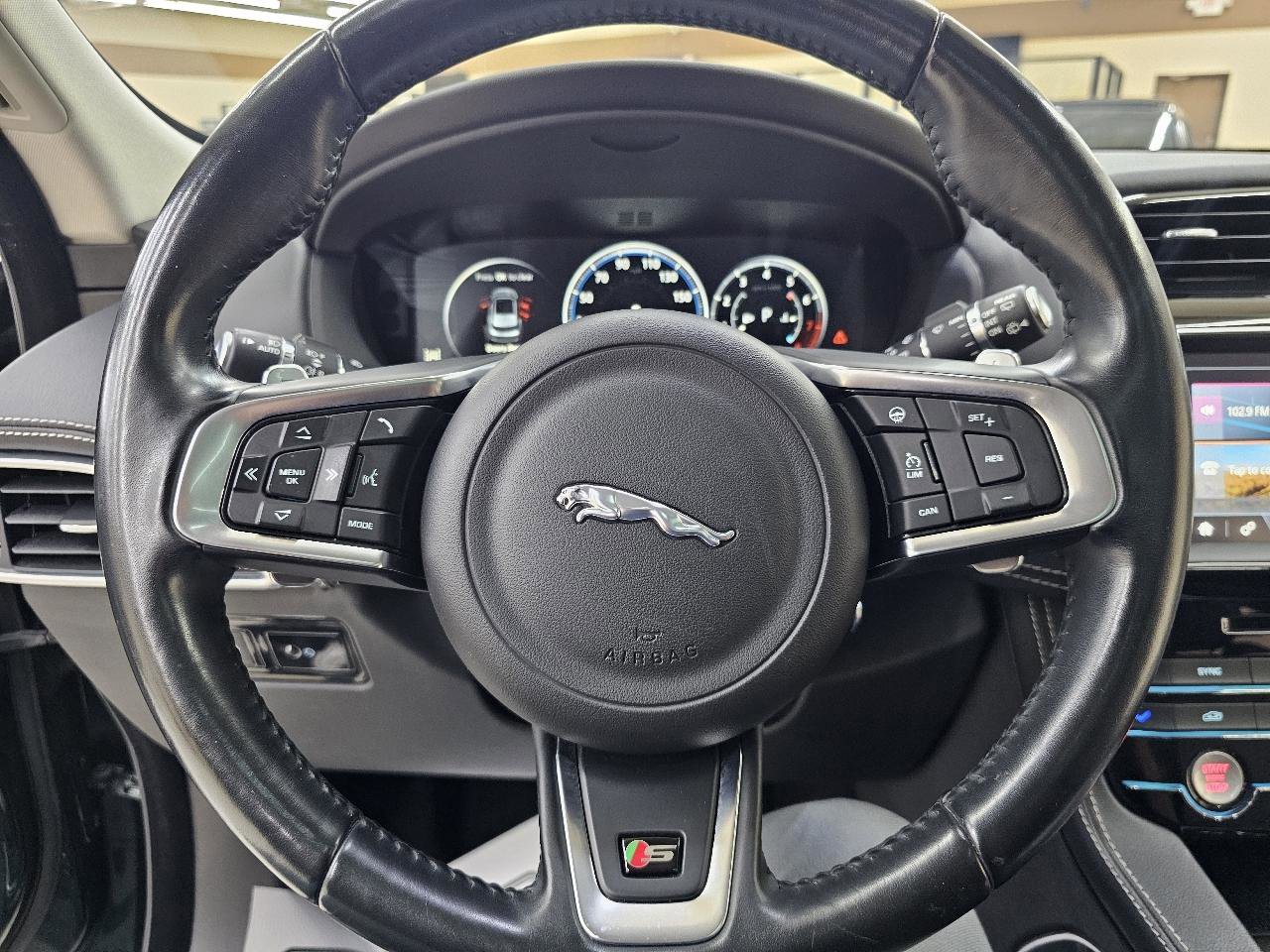 Used 2017 Jaguar F-PACE S AWD/4WD image 28