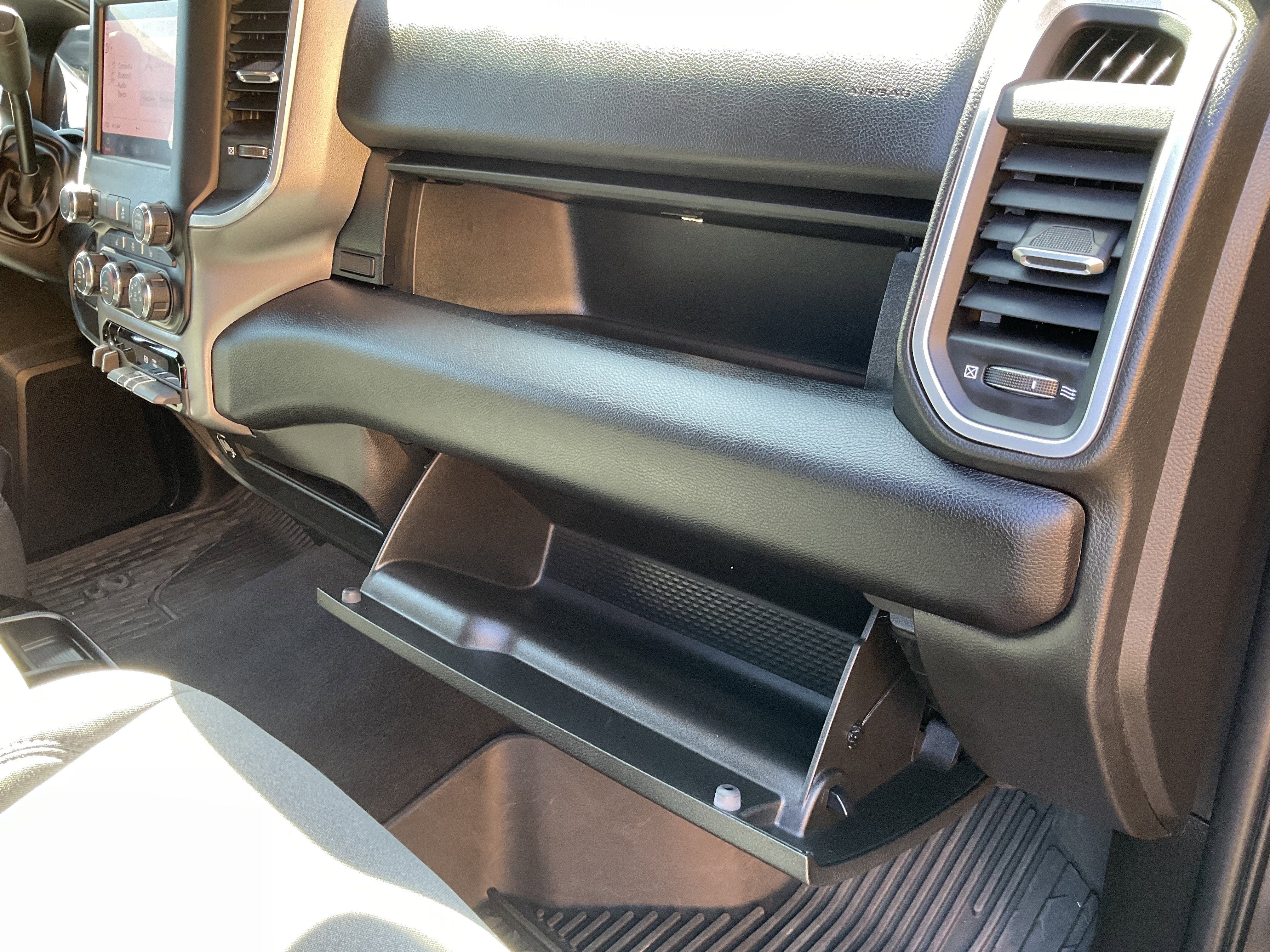 Used 2024 RAM 3500 Big Horn image 27