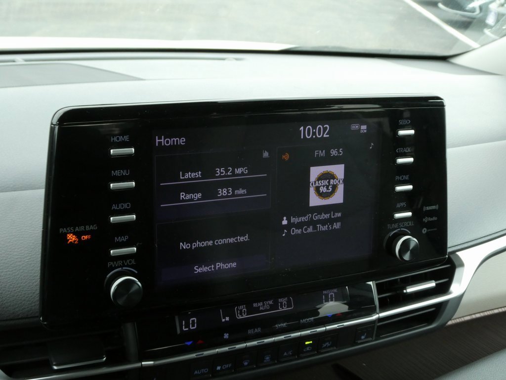 Used 2023 Toyota Sienna XLE image 6