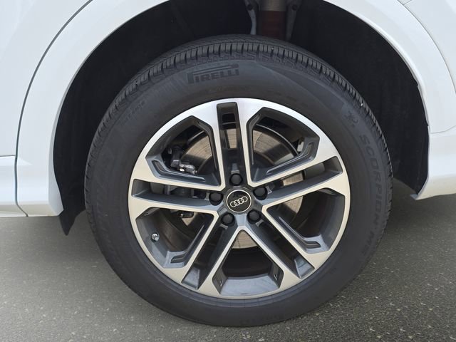 Used 2025 Audi Q5 Premium w/ Convenience Package AWD/4WD image 37