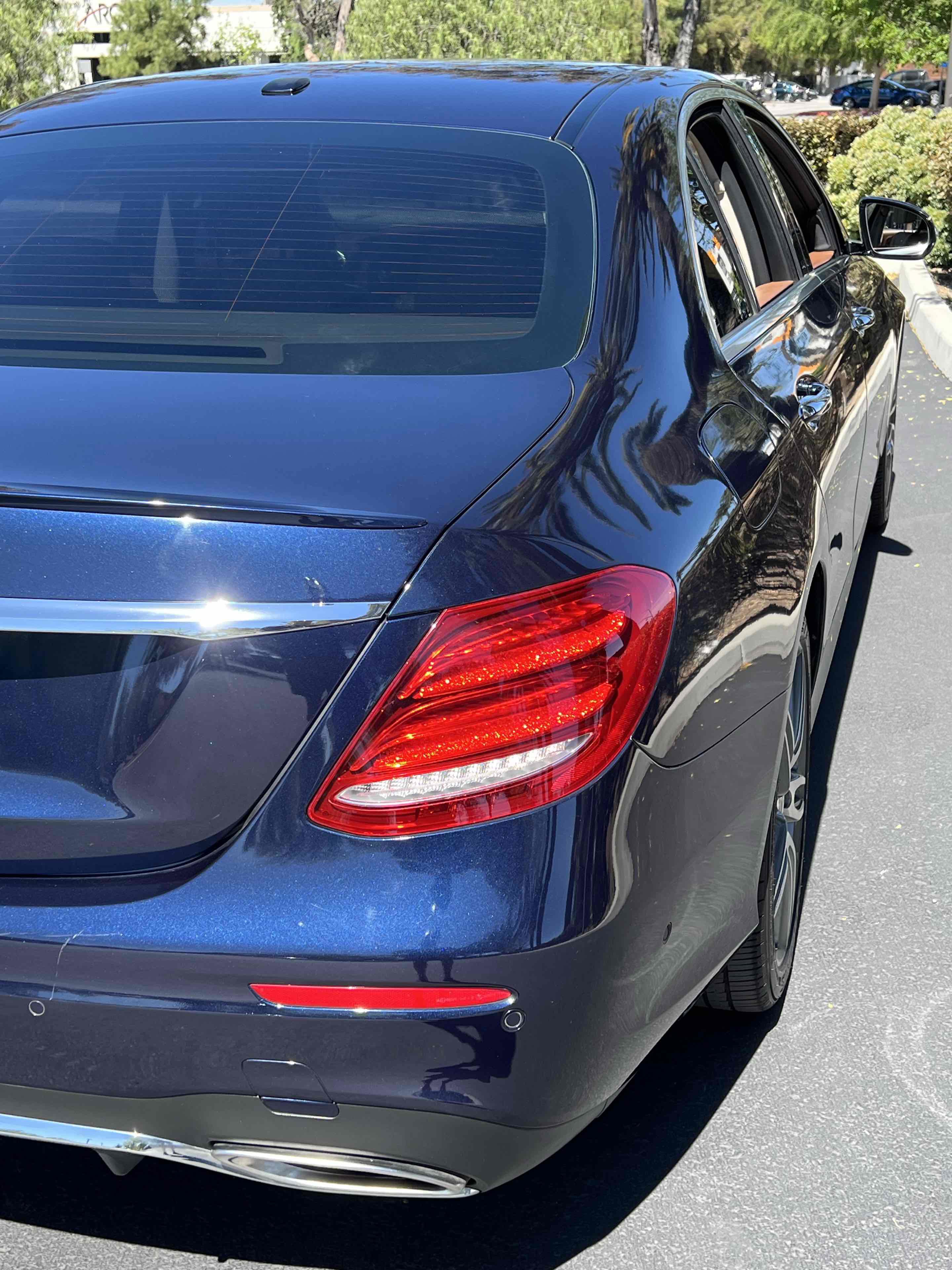 Used 2017 Mercedes-Benz E 300 image 39