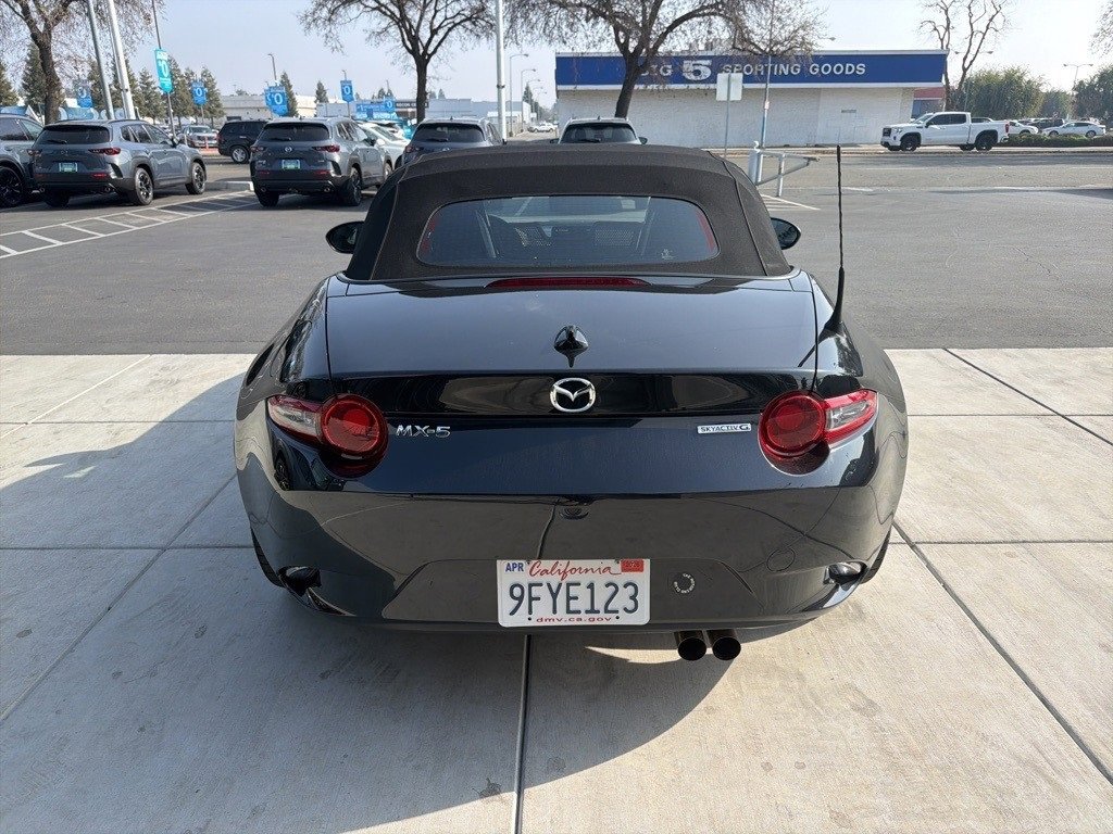 Used 2022 MAZDA MX-5 Miata Grand Touring w/ Weather Package image 8