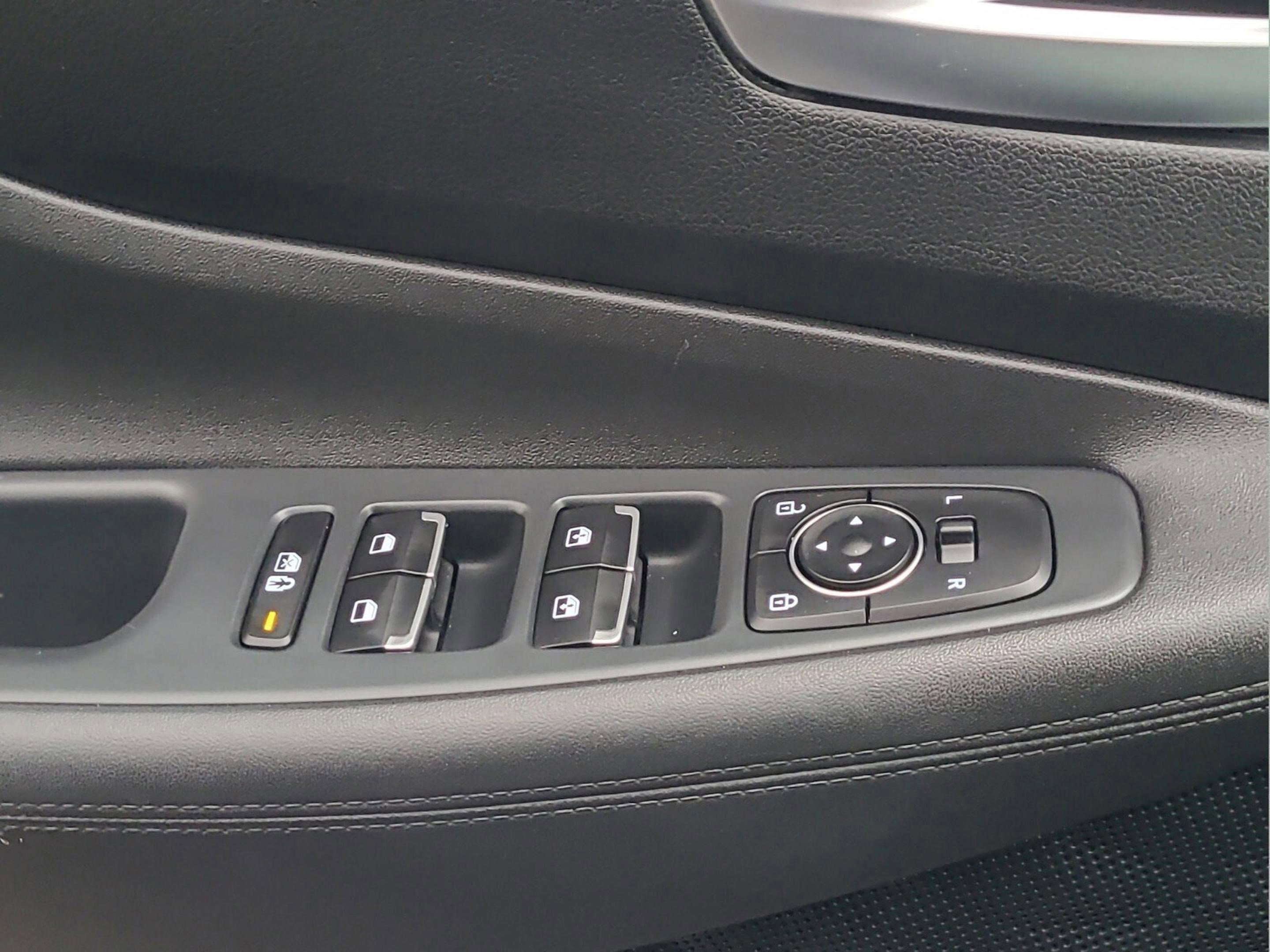 Used 2022 Hyundai Santa Fe SEL w/ Cargo Package image 26