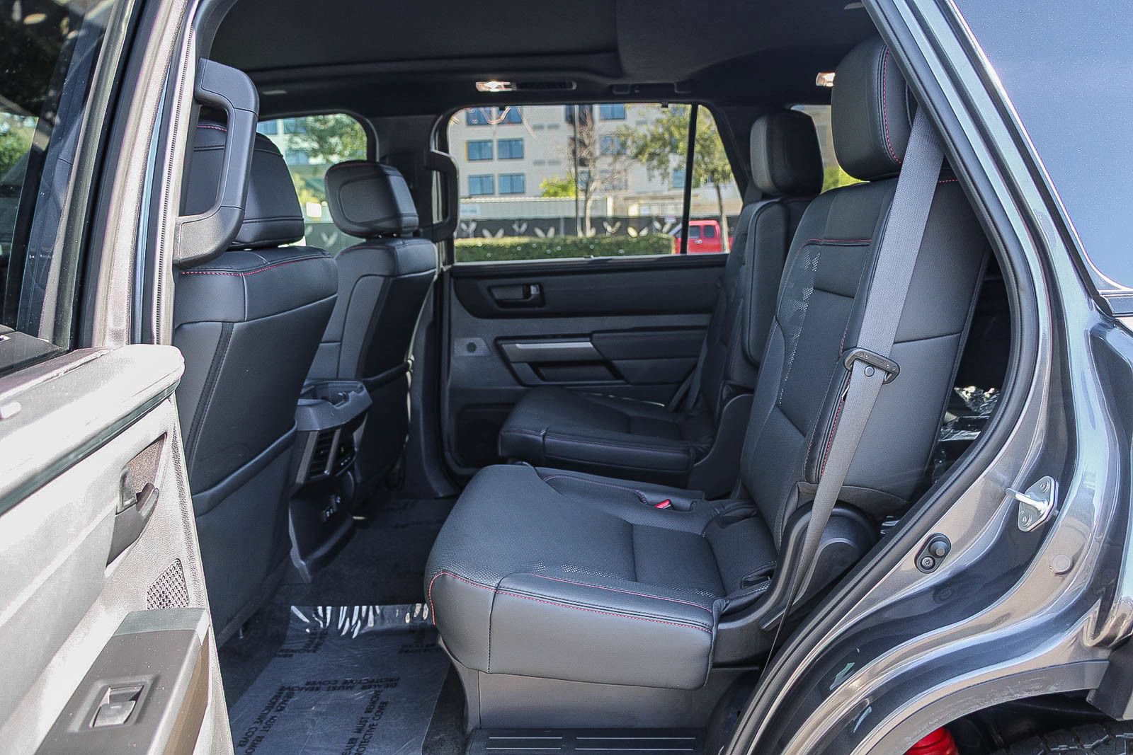 Used 2025 Toyota Sequoia TRD Pro AWD/4WD image 18