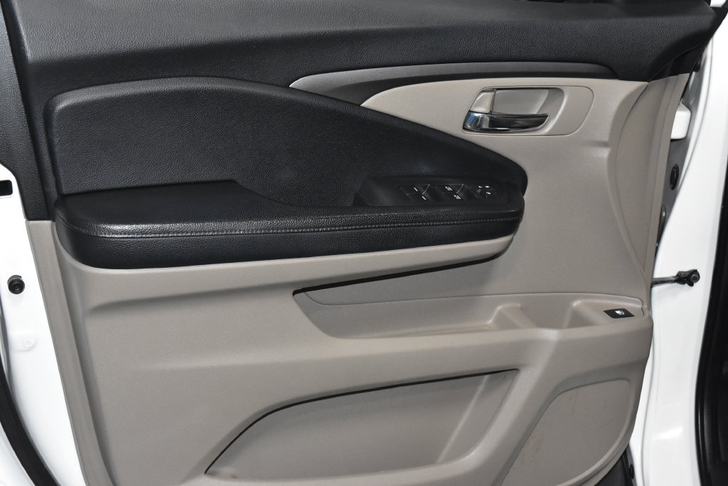 Used 2018 Honda Pilot EX image 4