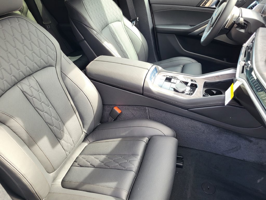 New 2027 BMW X6 xDrive40i AWD/4WD image 16