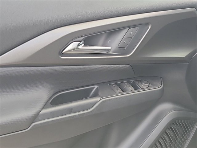 New 2026 Chevrolet Equinox EV LT image 20