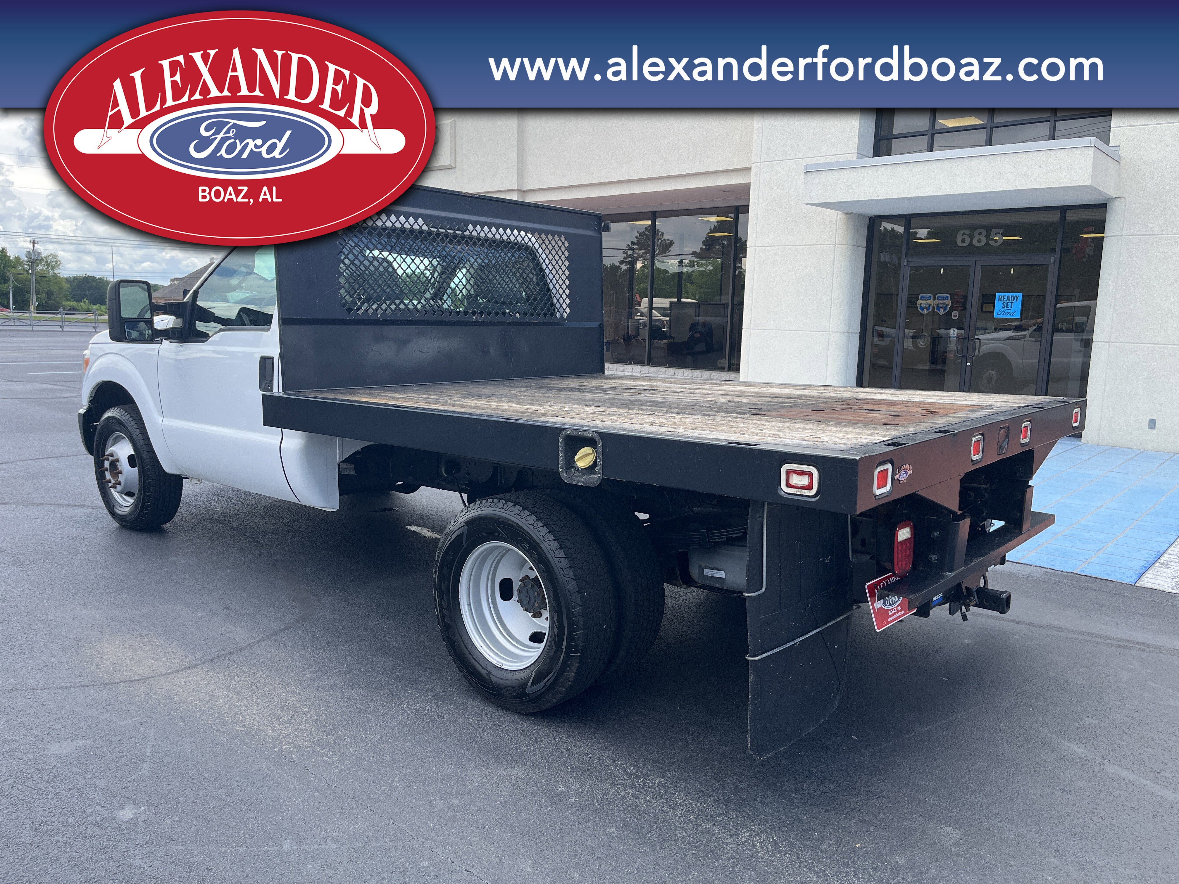 Used 2015 Ford F350 XL w/ Trailer Tow Package RWD image 2
