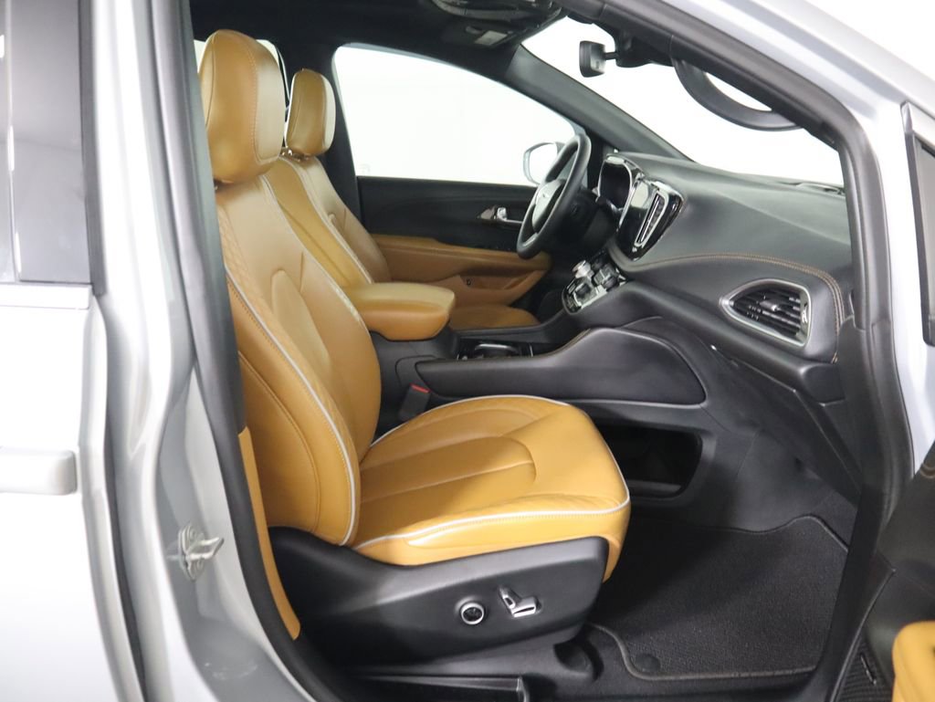 Used 2022 Chrysler Pacifica Pinnacle image 21