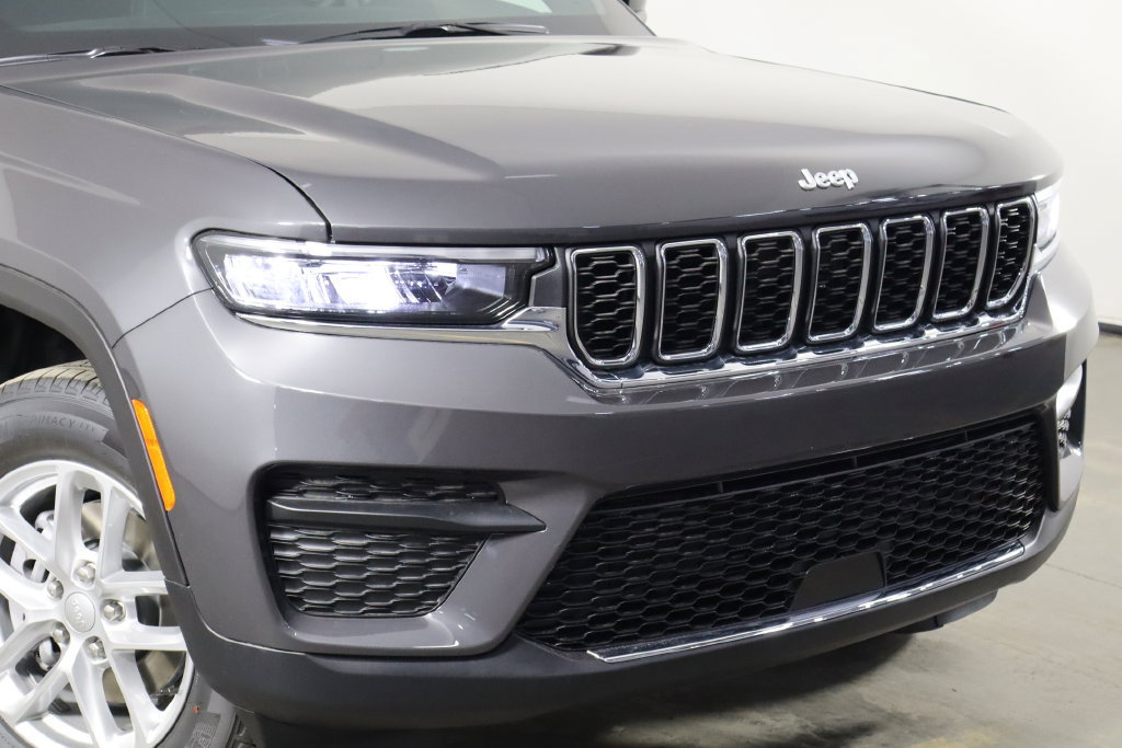 New 2026 Jeep Grand Cherokee Laredo X AWD/4WD image 47