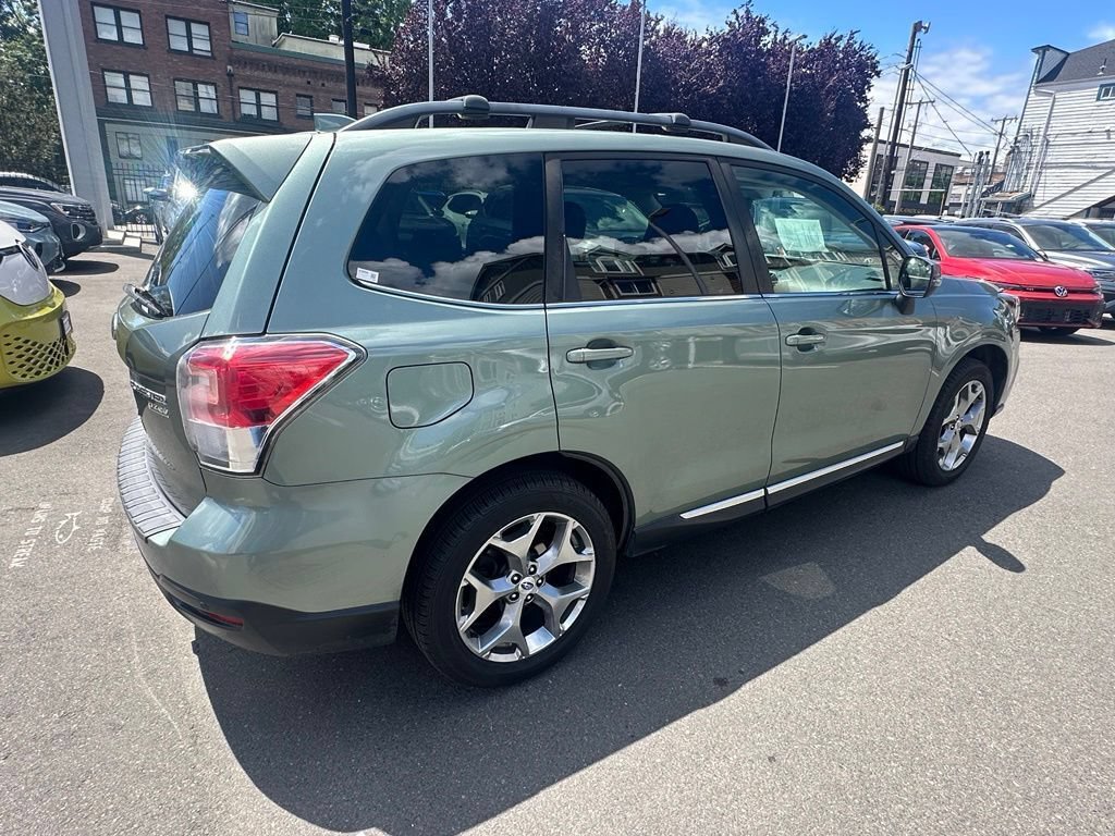 Used 2017 Subaru Forester 2.5i Touring AWD/4WD image 7