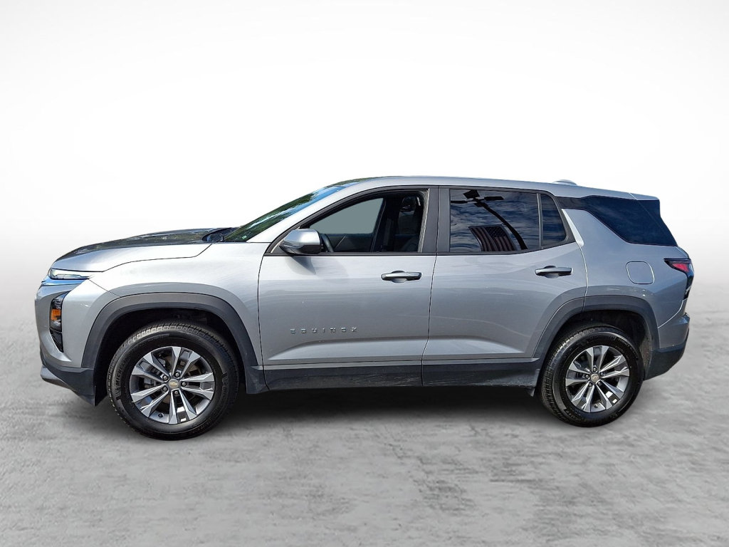 Used 2026 Chevrolet Equinox LT AWD/4WD image 2
