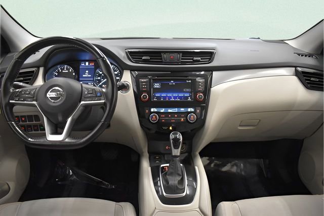 Used 2020 Nissan Rogue Sport SL image 5