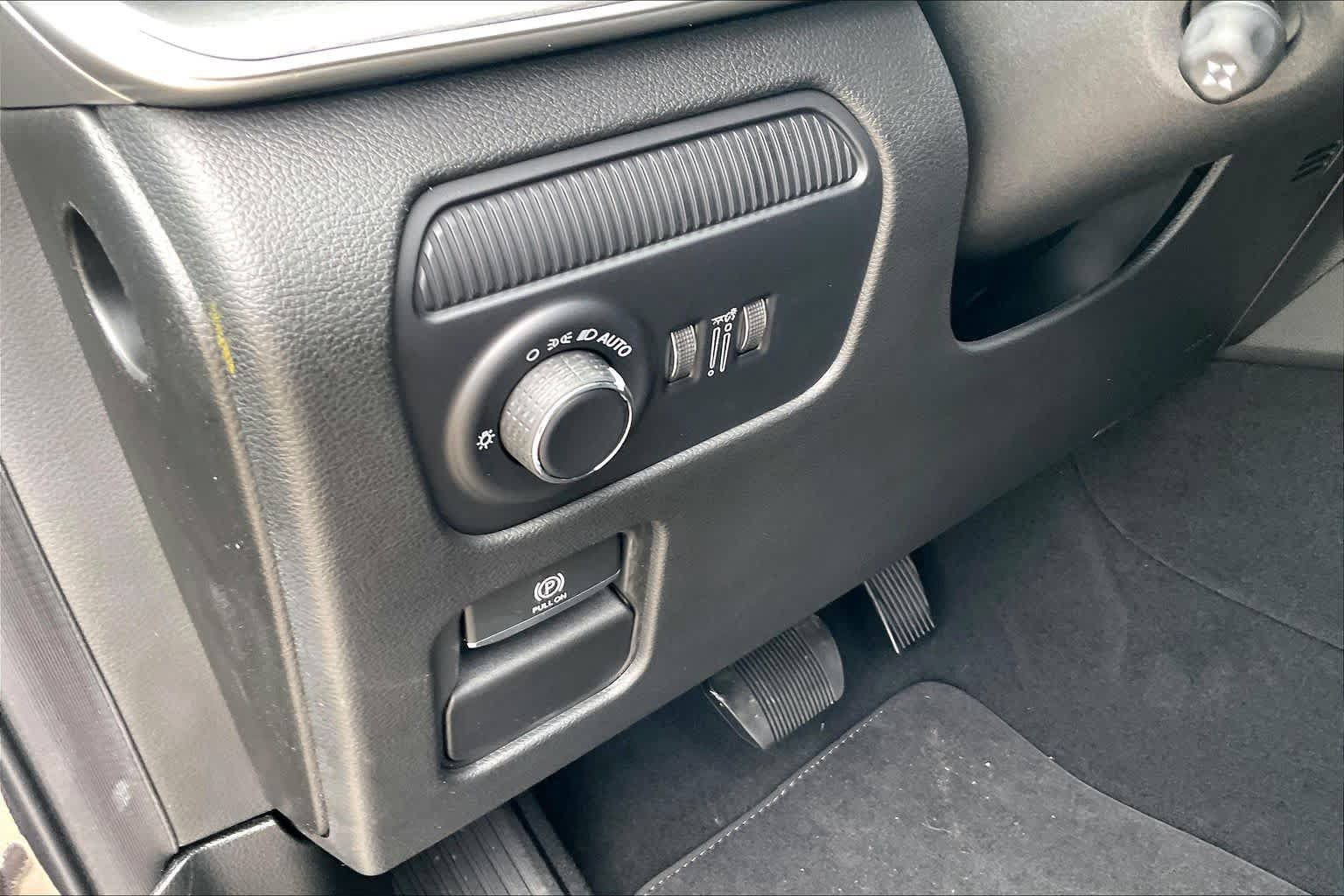 New 2026 Jeep Grand Wagoneer L Limited AWD/4WD image 18