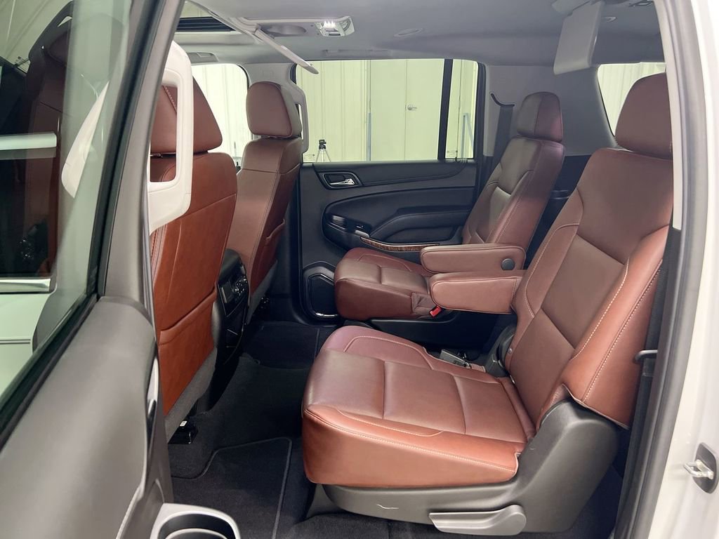 Used 2020 Chevrolet Suburban Premier w/ Premier Plus Edition image 24