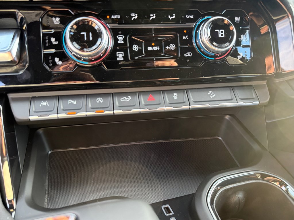 New 2026 GMC Sierra 1500 AT4 w/ AT4 Preferred Package AWD/4WD image 30