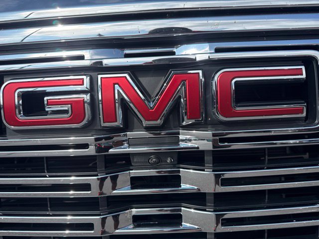 Used 2025 GMC Sierra 1500 Denali w/ Technology Package AWD/4WD image 9
