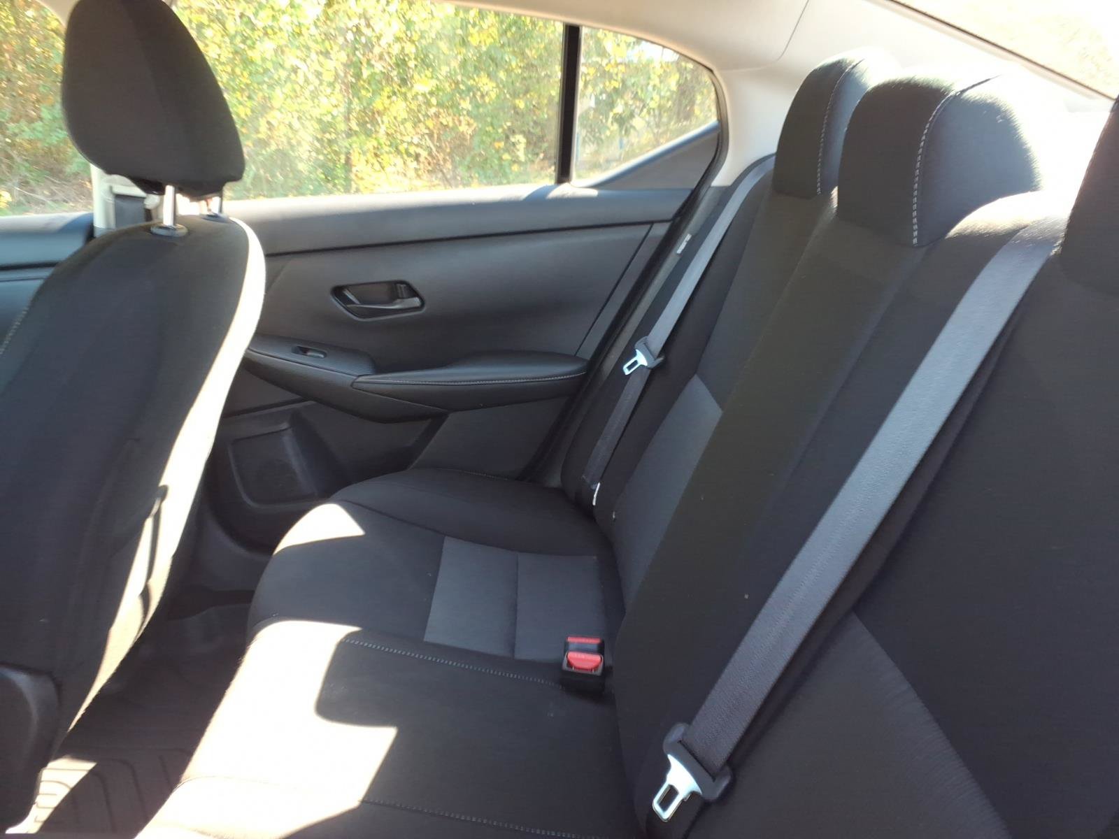 Used 2025 Nissan Sentra SV FWD image 10