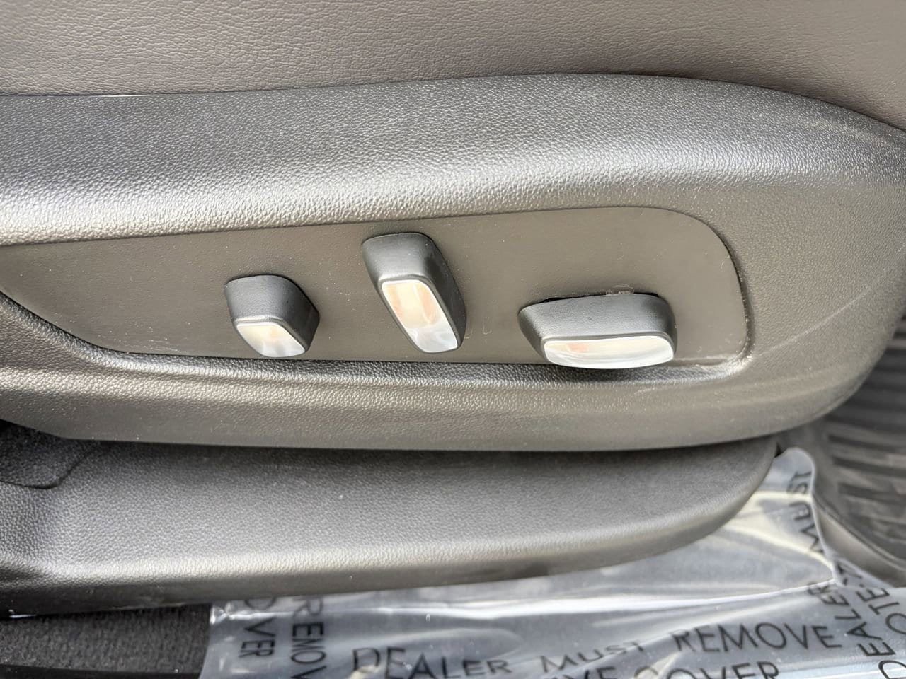Certified 2025 Cadillac XT5 Premium Luxury image 12