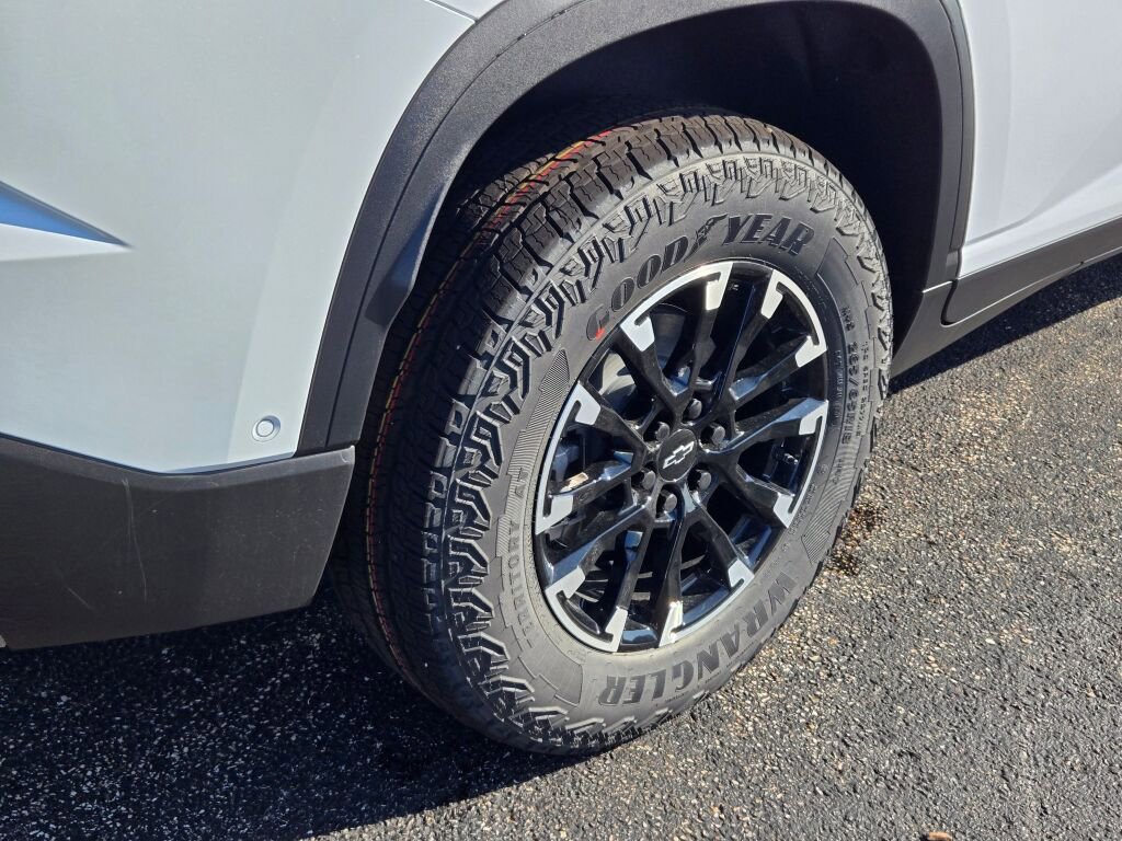 New 2026 Chevrolet Traverse Z71 w/ Enhanced Driving Package image 11