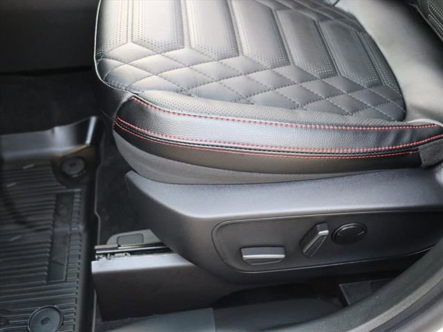 Used 2024 Ford Escape ST-Line Elite w/ Premium Technology Package image 23