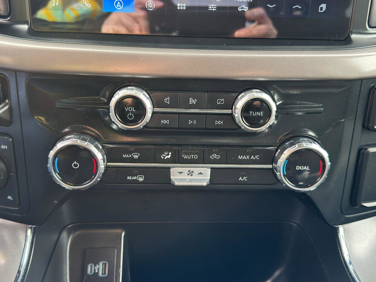 Used 2024 Ford F150 XLT w/ Mobile Office Package image 29